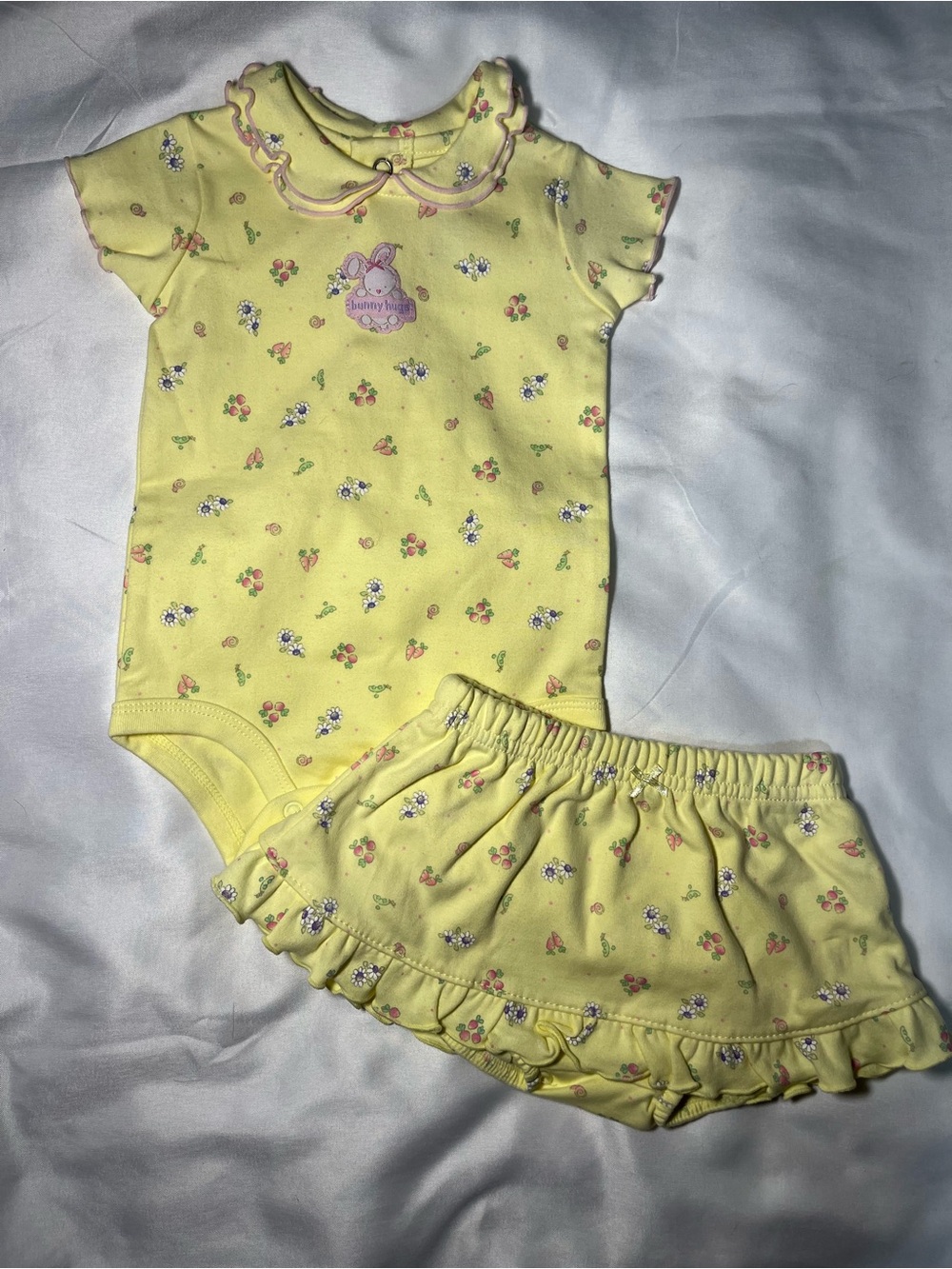 Vintage Y2K Carter’s Baby Summer Outfit 2PC 0-3M Yellow Bunny Hugs Fruit NWOT